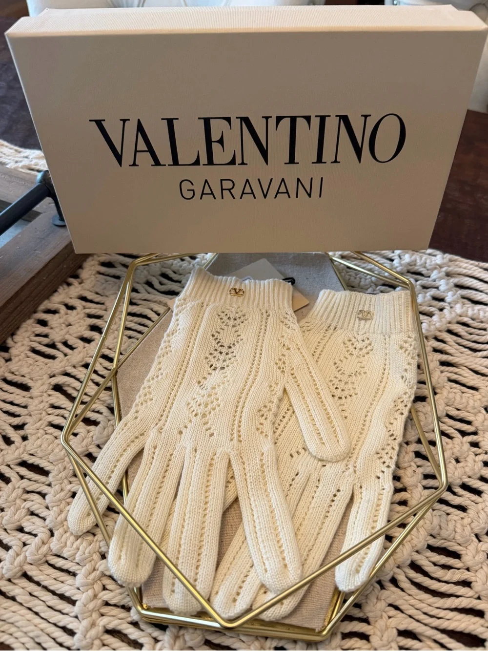Valentino Garavani VLOGO Signature Pointelle Knit Gloves In Betulla - L/XL - NWT